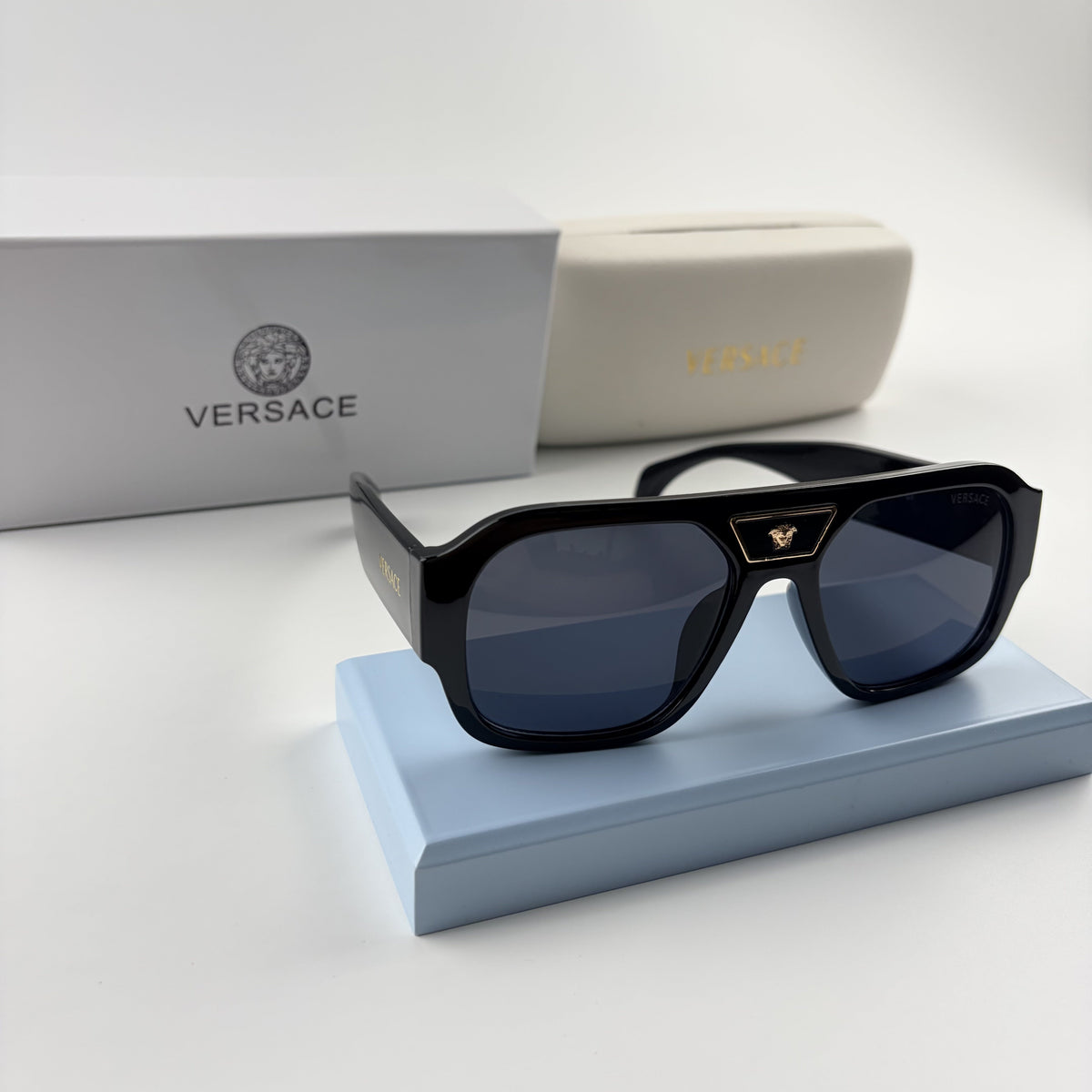 Premium Oversized Aviator Sunglasses - Gold Medusa Accent Black Frame